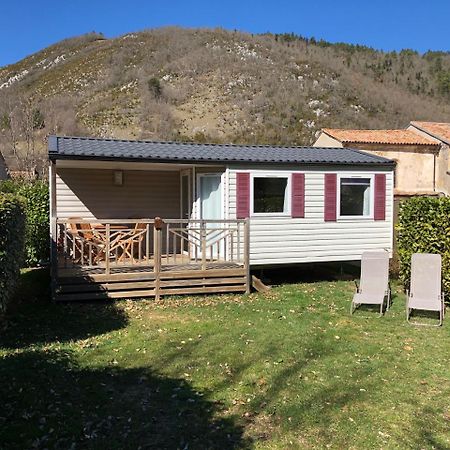 Camping La Mare Aux Fees Hotel Roquefeuil ภายนอก รูปภาพ