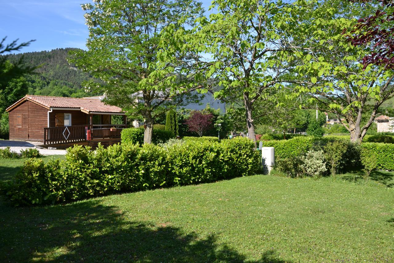Camping La Mare Aux Fees Hotel Roquefeuil ภายนอก รูปภาพ