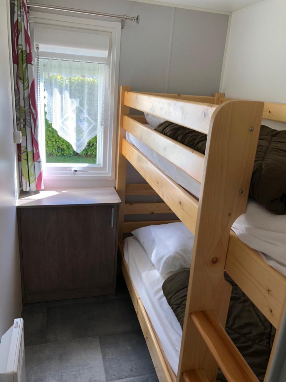 Camping La Mare Aux Fees Hotel Roquefeuil ภายนอก รูปภาพ