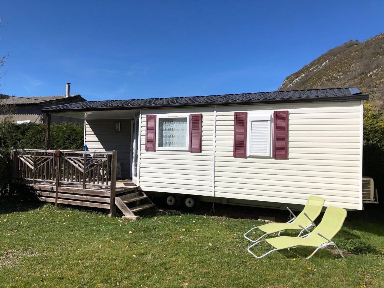 Camping La Mare Aux Fees Hotel Roquefeuil ภายนอก รูปภาพ